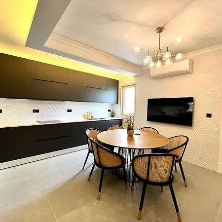 Beautiful 4-bedroom Townhouse In * 斯利马