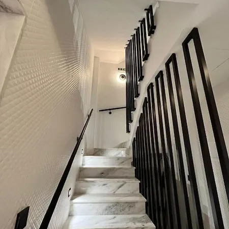 Beautiful 4-bedroom Townhouse In スリーマ